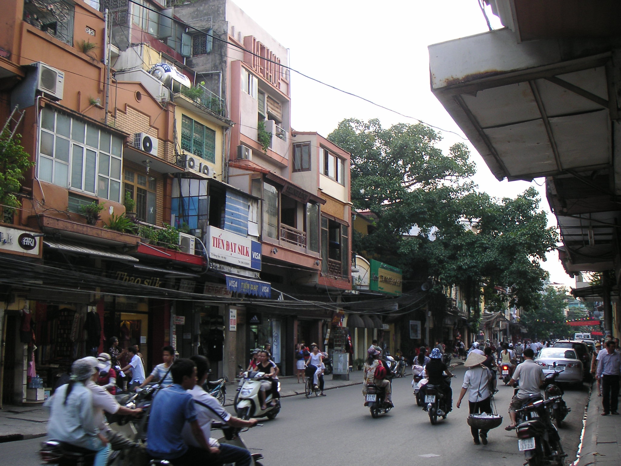 街角フォトログ さんぽまち ベトナム ハノイの街並み１